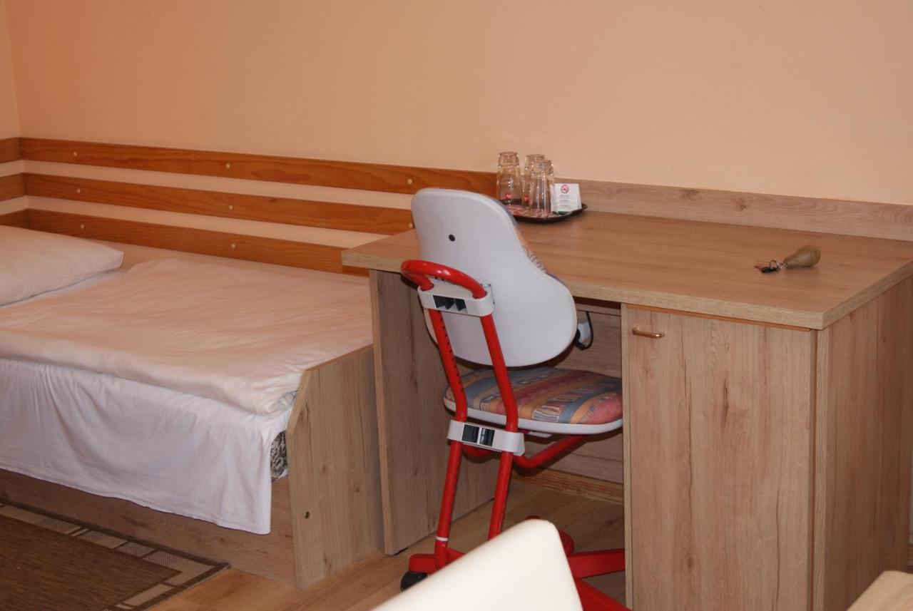 Hotel Alga Ustka Exterior photo